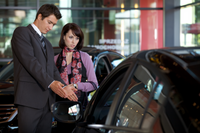 Quelle voiture acheter pour une femme ? Et comment la personnaliser ?