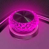 Zoom sur la mini lumière USB rose, effet cristal, idéale pour décoration intérieure automobile élégante